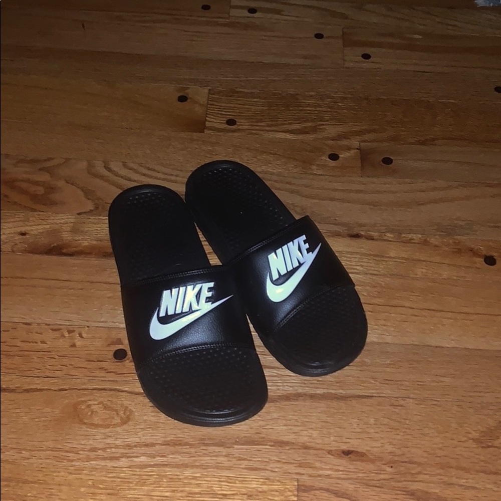 Nike slides